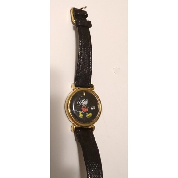 Vintage 1980\'s Pulsar Seiko Disney Mickey moving hands watch
